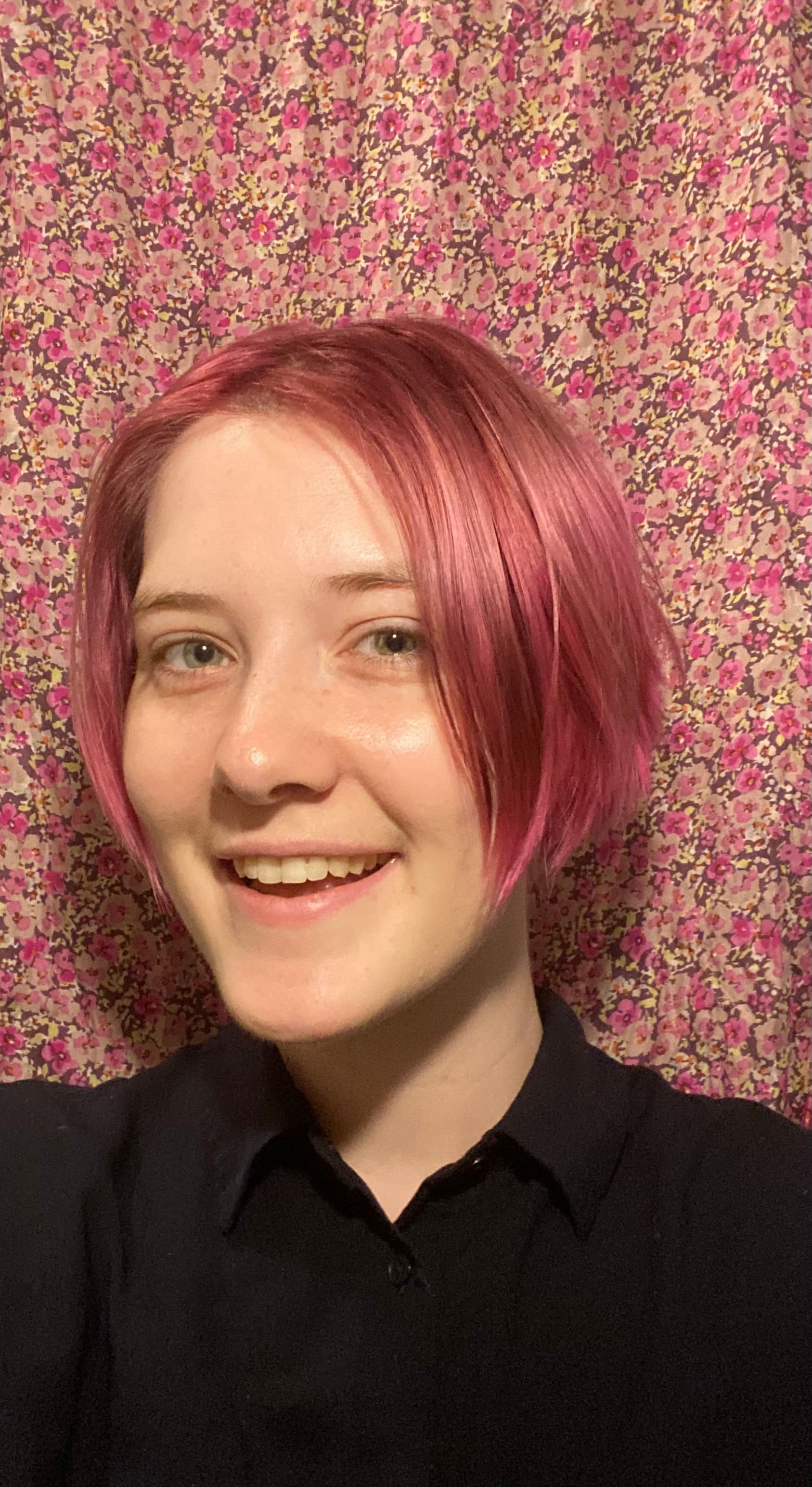 headshot of Izzy Snow